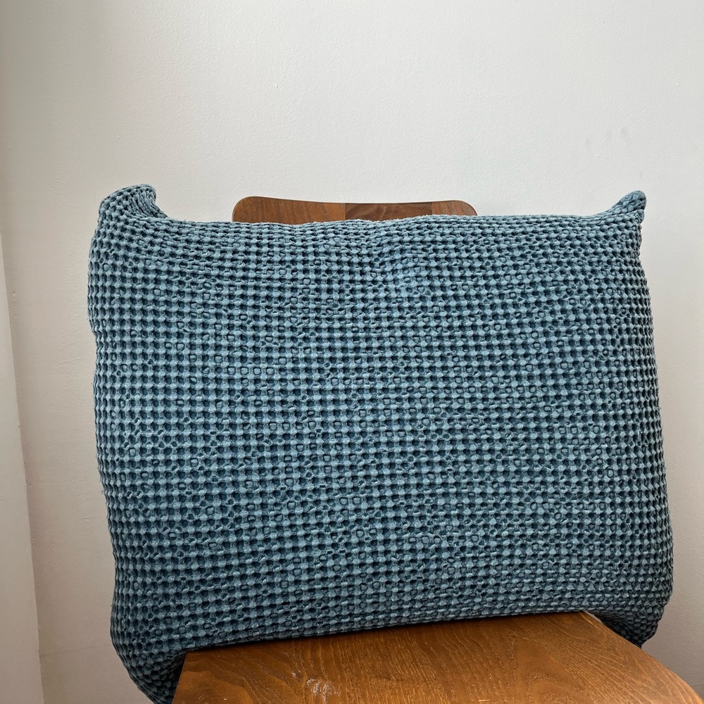 Pair of Waffle Textured Pillow Shams